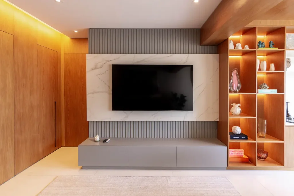 Soluções em Marcenaria sob medida, numa casa de um projeto de alto padrão e Serviços de Marcenaria.